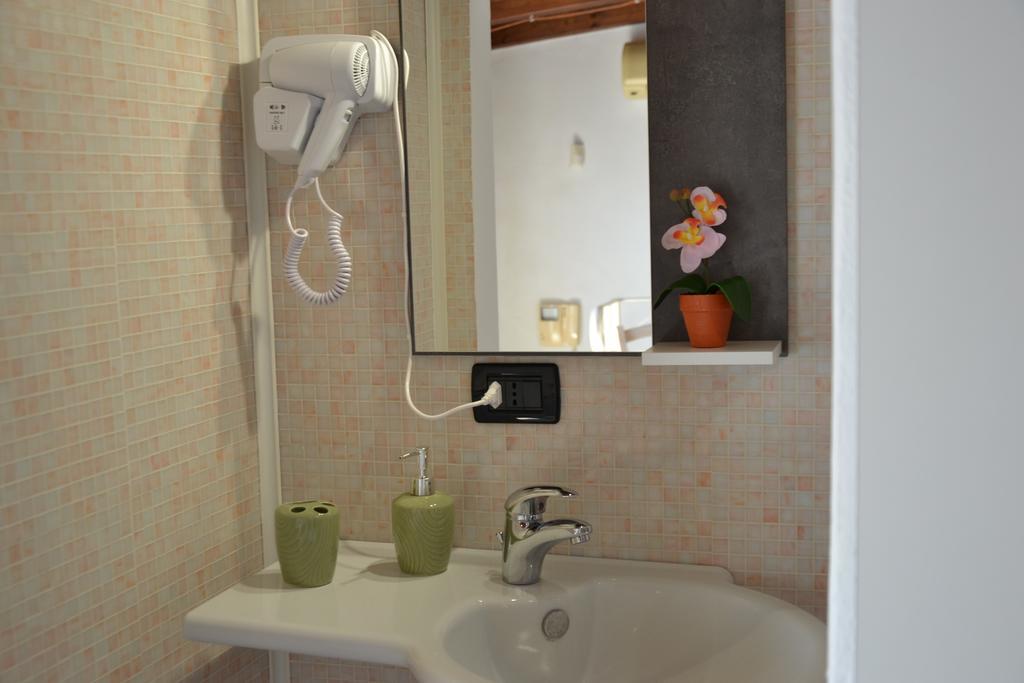 Casa Chiara Apartment Monopoli Luaran gambar
